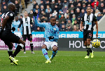 Newcastle 2-2 Man City: Trận đấu của những si&ecirc;u phẩm