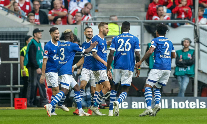 Schalke vs Union Berlin (2h30 30/11): Sống nhờ... bóng chết?