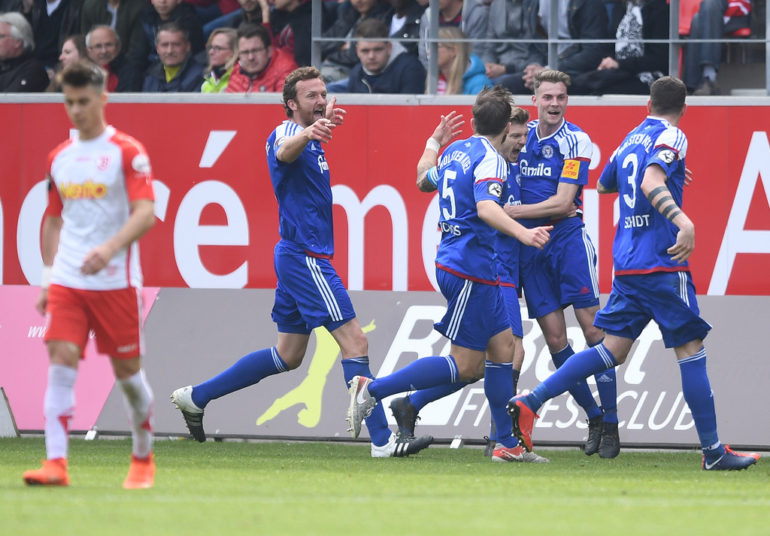 Holstein Kiel vs Arminia Bielefeld, 18h00 ngày 30/5: Bundesliga vẫy gọi