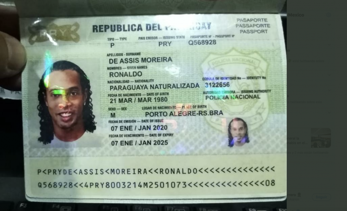 Ronaldinho bị cảnh sát bắt tại Paraguay