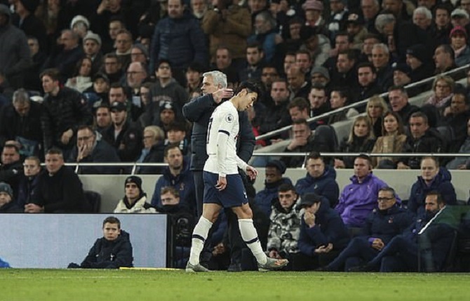 Kết quả Tottenham 0-2 Chelsea: Willian lập c&uacute; đ&uacute;p, Heung-Min Son nhận thẻ đỏ