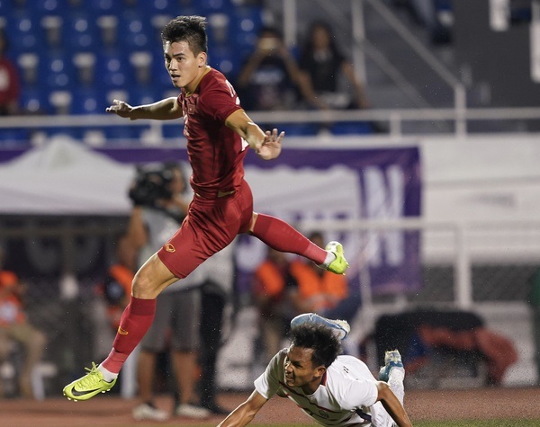 U22 Việt Nam 4-0 U22 Campuchia: Song s&aacute;t Chinh - Linh giật v&eacute; v&agrave;o chung kết