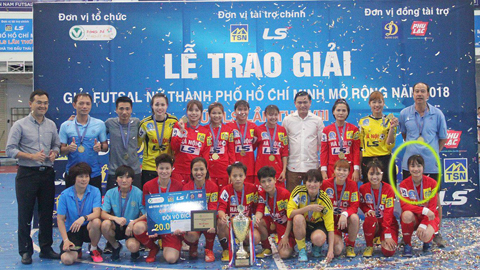 Rộ loạt ảnh mỹ nữ Ho&agrave;ng Thị Loan từng l&ecirc;n đỉnh c&ugrave;ng b&oacute;ng đ&aacute; futsal