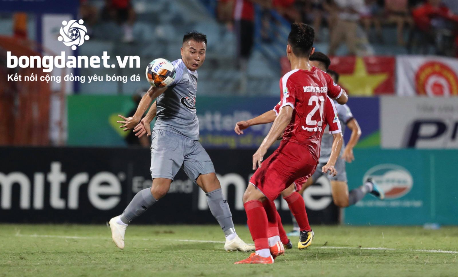 TP.HCM vs Viettel, 19h15 ngày 14/10: Đầu hàng số phận