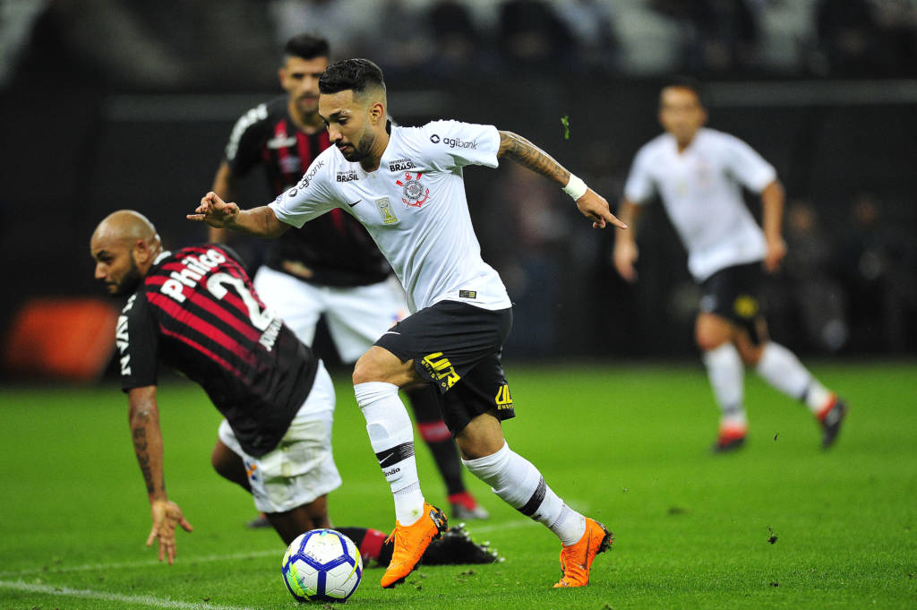 Atletico Paranaense vs Corinthians, 7h30 ngày 15/10: Chủ nhà đòi nợ