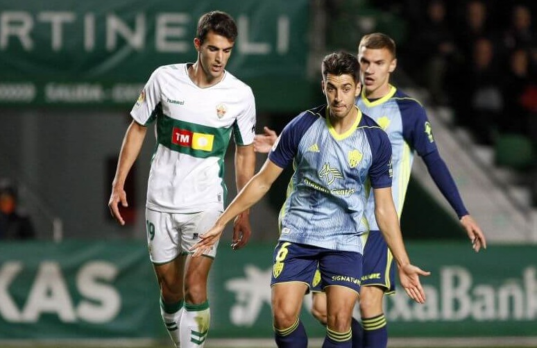 Alaves vs Elche (23h30 18/10): Khách có điểm