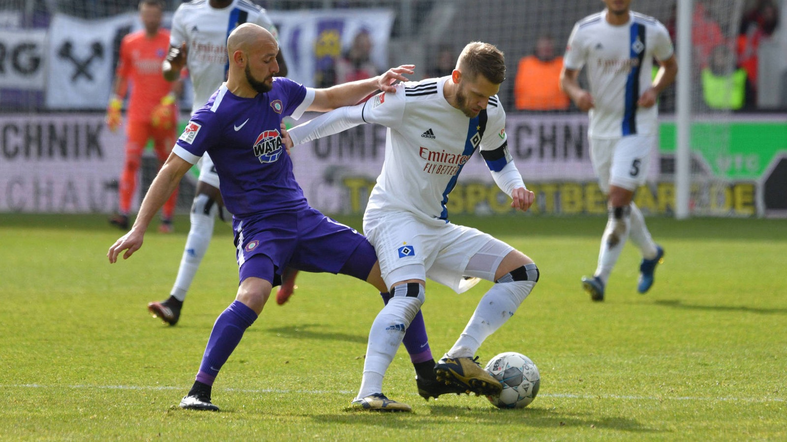 Hamburger vs Erzgebirge Aue, 23h30 ngày 21/10: Đứt mạch toàn thắng