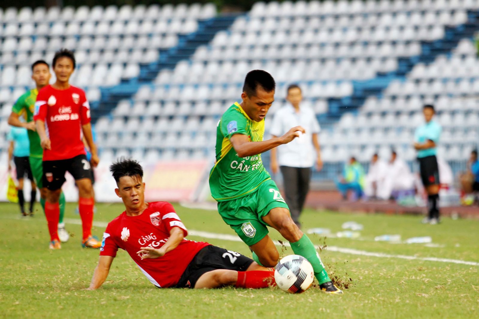 Cần Thơ vs Long An, 15h30 ngày 25/10: Chung kết ngược