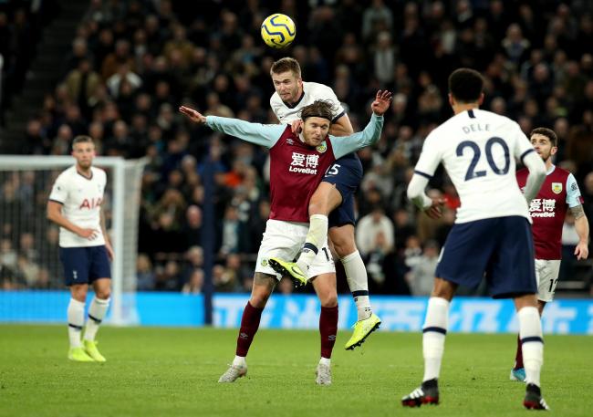 Burnley vs Tottenham (3h 27/10): Hướng về Top 4