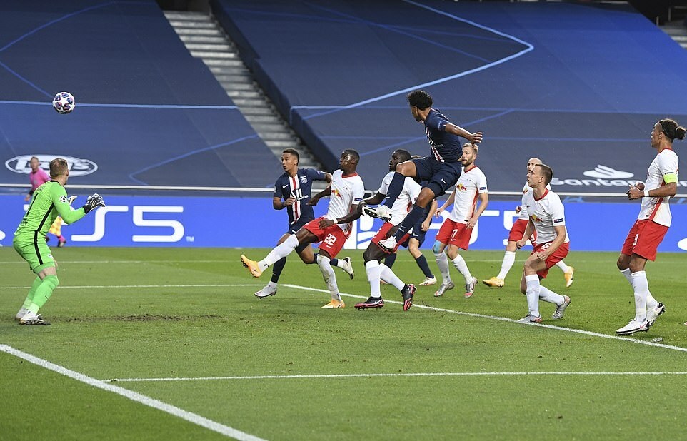 Man United vs RB Leipzig (3h 29/10): Nhà hát đợi tin vui