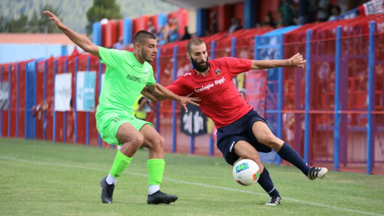 Cosenza vs Monopoli, 21h ng&agrave;y 28/10: Bổn cũ soạn lại