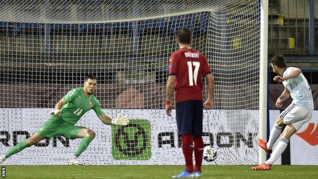 Israel vs CH Czech (1h45 12/10): Chủ nhà gặp bất lợi