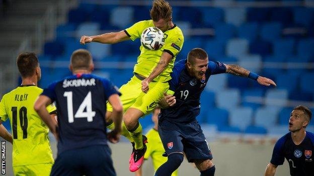 Scotland vs Slovakia (1h45 12/10): Chủ nhà chiếm trọn niềm tin