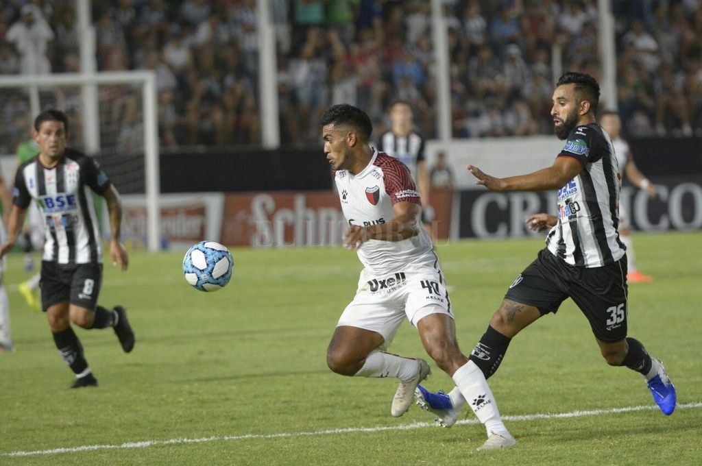 Colon Santa Fe vs Central Córdoba, 7h15 ngày 17/11:  Bảo vệ ngôi đầu