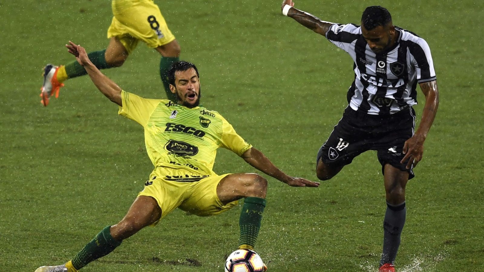Defensa y Justicia vs Vasco da Gama, 7h30 ngày 27/11: Điệu Samba lạc nhịp