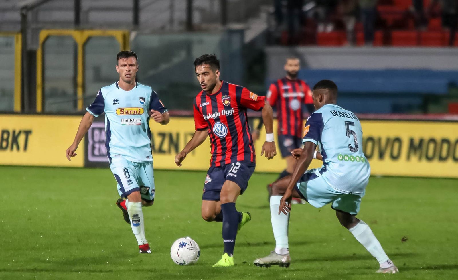 Parma vs Cosenza, 20h30 ngày 25/11: Giữ sức