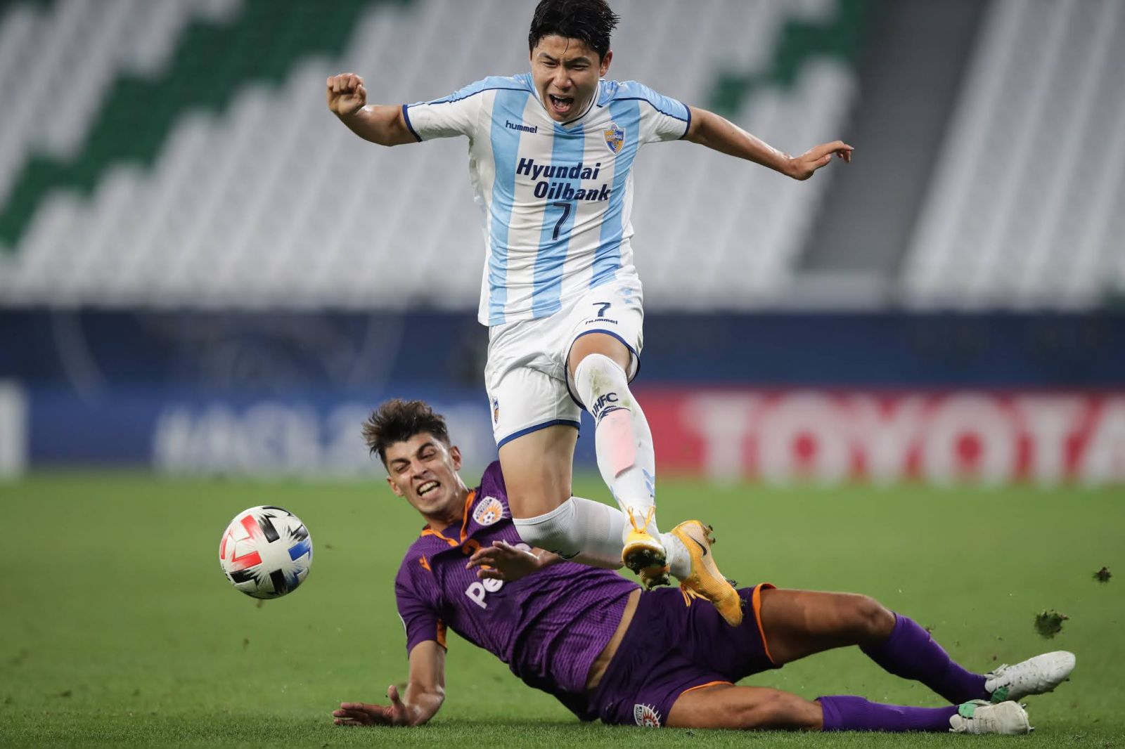 Ulsan Hyundai vs Perth Glory, 17h ngày 27/11: Chạm tay vào điều ước