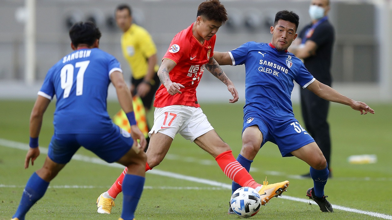 Yokohama F Marinos vs Shanghai SIPG, 20h ngày 28/11: Bổn cũ soạn lại