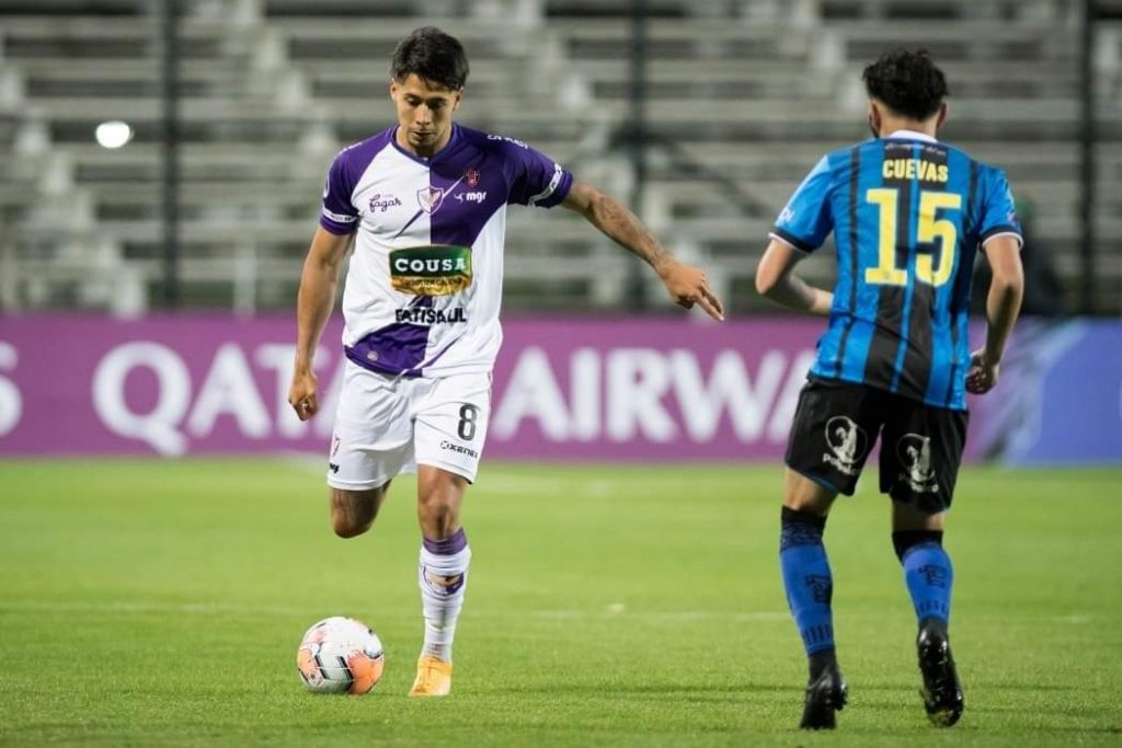 Huachipato vs Centro Atletico Fenix, 5h15 ng&agrave;y 5/11: Kh&aacute;ch đổ b&ecirc; t&ocirc;ng