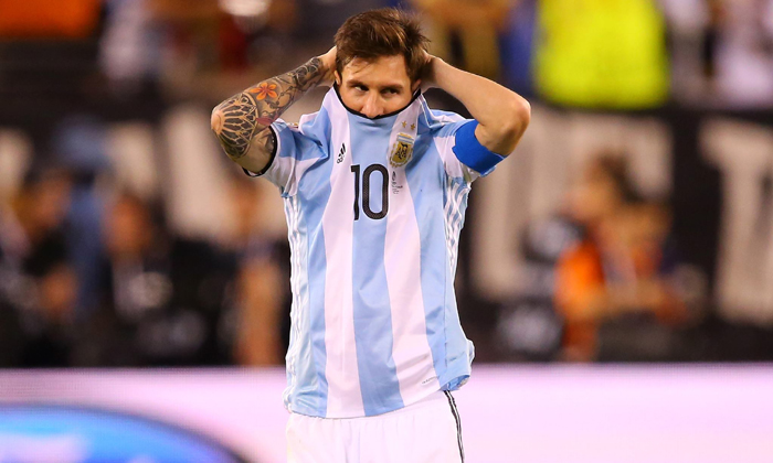 Messi và Ronaldo dẫn đầu Top 10 cầu thủ đá hỏng penalty nhiều nhất