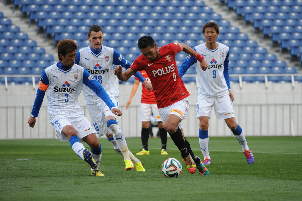 Urawa Red Diamonds vs Shonan Bellmare, 15h ngày 12/12: Quỷ đỏ buông xuôi