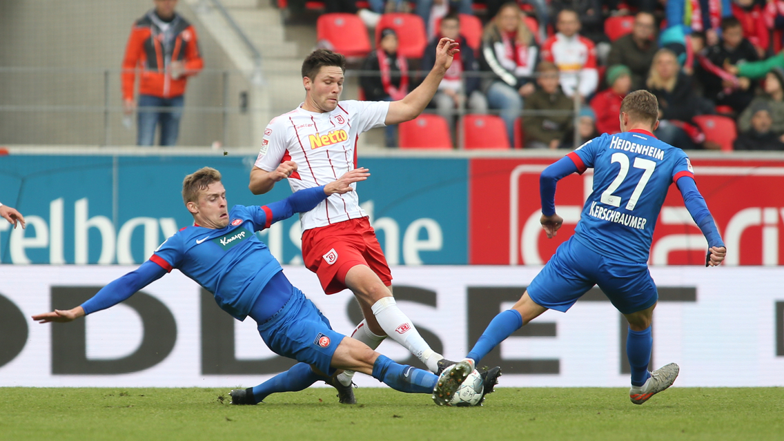 Heidenheim vs Jahn Regensburg, 0h30 ngày 16/12: Đứt mạch toàn thắng