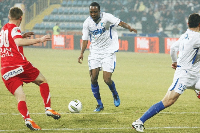 UTA Arad vs Astra Ploiesti, 22h30 ngày 21/12: Phong độ đang lên