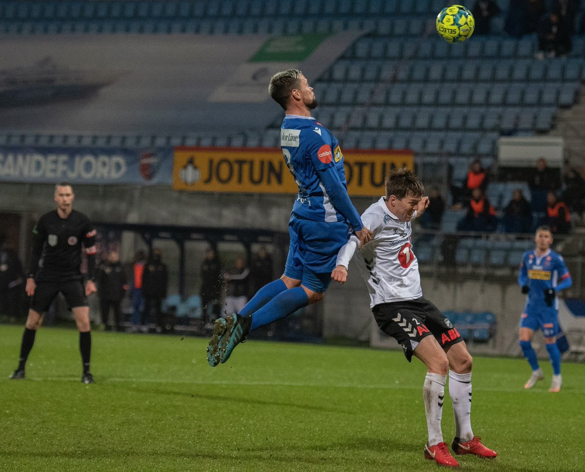 Sandefjord vs Rosenborg, 0h ngày 23/12: Nuôi mộng top 3