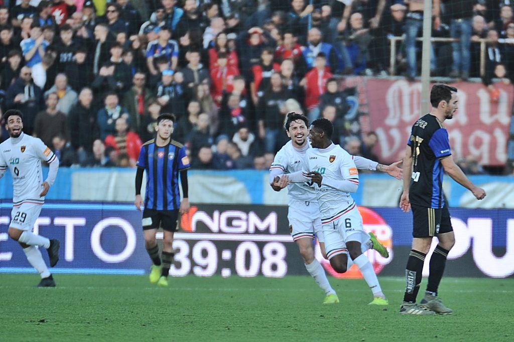 Cosenza vs Pisa, 21h ngày 27/12: Nỗi lo hàng công