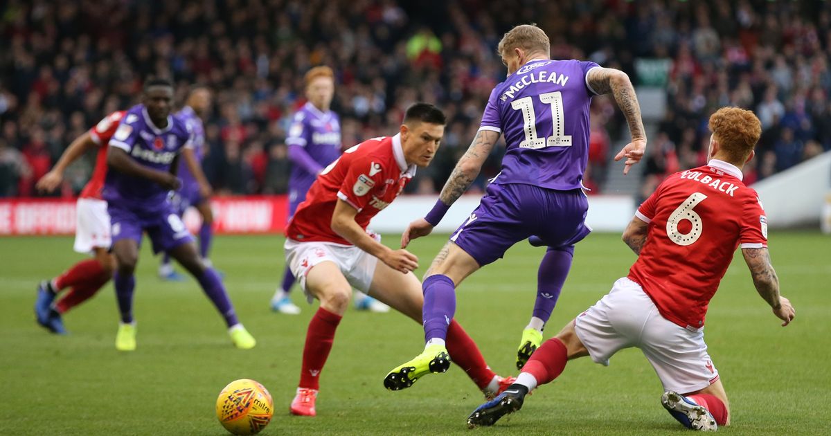 Stoke vs Nottingham Forest, 3h ngày 30/12: Top 3 xa dần