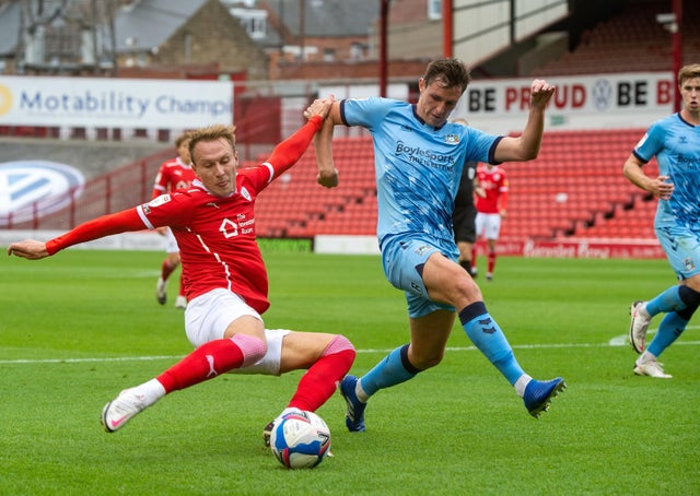 Barnsley vs Wycombe, 2h45 ngày 10/12: Đả bại tân binh