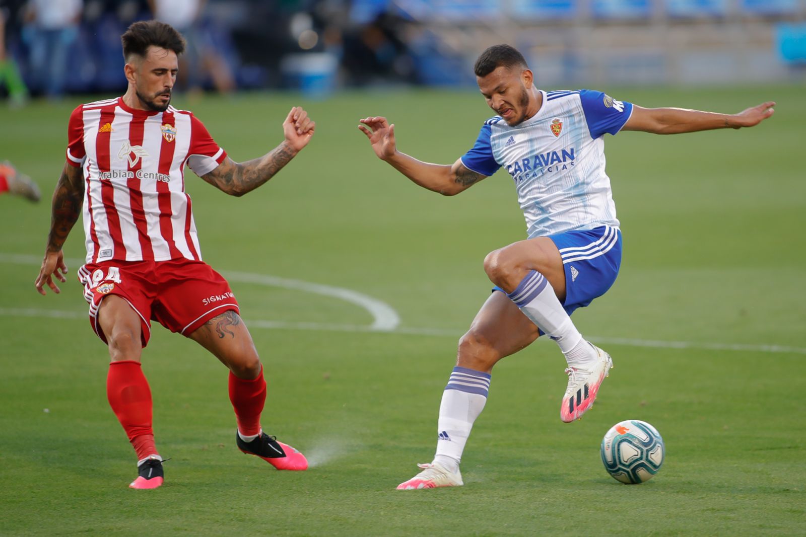 Almeria vs Zaragoza, 1h ngày 10/12: Bám sát top 2