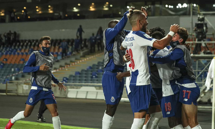 Porto vs Benfica, 3h45 ngày 24/12: Nước chảy chỗ trũng?