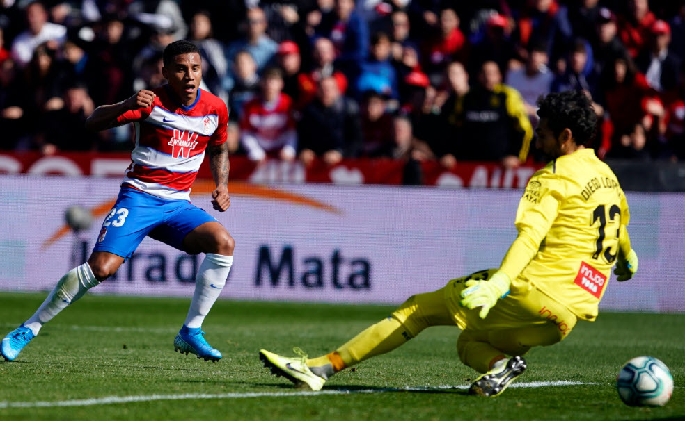 Granada 2-1 Espanyol: Carlos Fernández đẩy Espanyol chìm sâu vào khủng hoảng