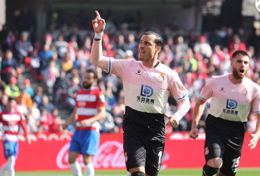 Granada 2-1 Espanyol: Carlos Fernández đẩy Espanyol chìm sâu vào khủng hoảng