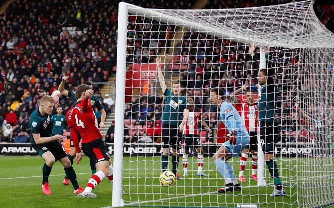 Kết quả Southampton 1-2 Burnley: Chen chân vào Top 10 Kết quả Southampton 1-2 Burnley: Chen chân vào Top 10