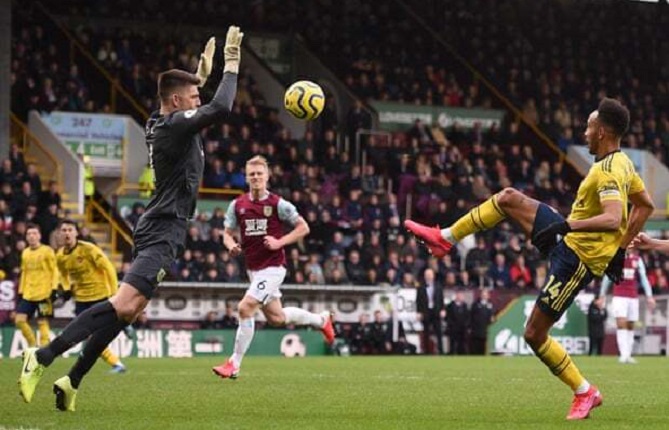 Kết quả Burnley 0-0 Arsenal: Chia điểm nhạt nhòa Kết quả Burnley 0-0 Arsenal: Chia điểm nhạt nhòa