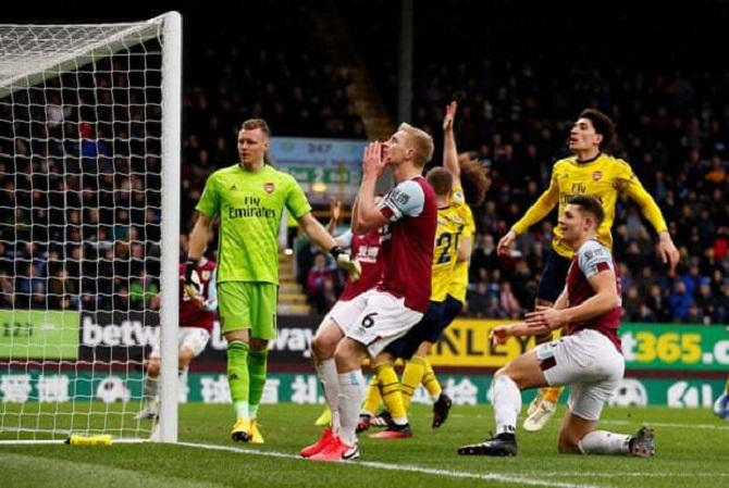 Kết quả Burnley 0-0 Arsenal: Chia điểm nhạt nhòa Kết quả Burnley 0-0 Arsenal: Chia điểm nhạt nhòa