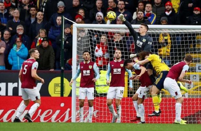 Kết quả Burnley 0-0 Arsenal: Chia điểm nhạt nhòa Kết quả Burnley 0-0 Arsenal: Chia điểm nhạt nhòa
