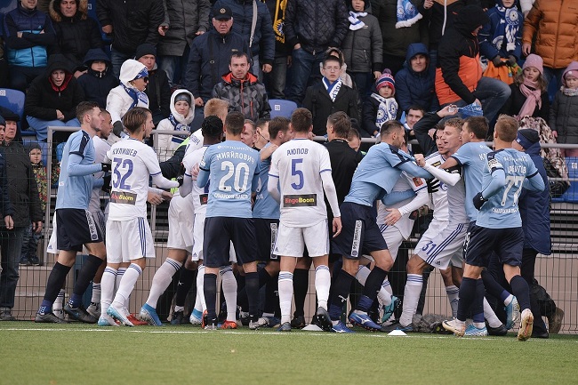 Krylya Sovetov vs Gazovik Orenburg, 22h30 ngày 28/2: Cuộc chiến nơi cuối bảng
