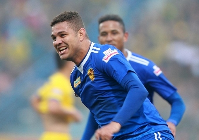 Chuyển nhượng V.League 3/2: Muangthong United chi&ecirc;u mộ Đỗ H&ugrave;ng Dũng?