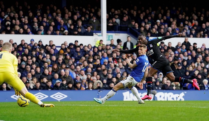 Kết quả Everton 3-1 Crystal Palace: &Aacute;p s&aacute;t Top 6