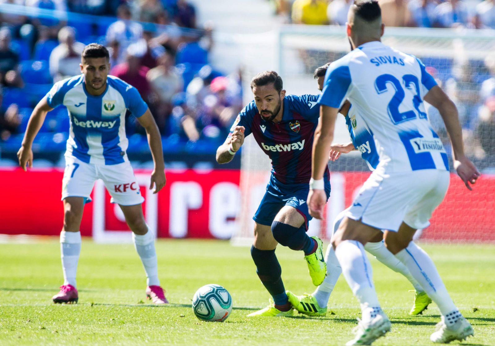 Levante 2-0 Leganes: Mayoral và Rochina nhấn chìm Leganes Levante 2-0 Leganes: Mayoral và Rochina nhấn chìm Leganes