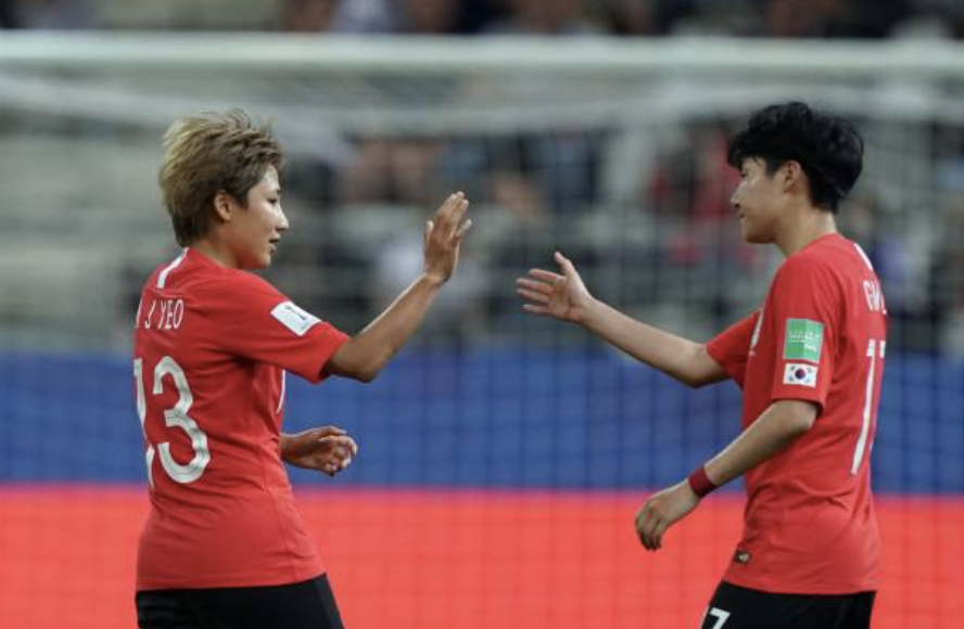 Nữ H&agrave;n Quốc 3-0 Nữ Việt Nam: Tuyết Dung v&agrave; đồng đội giữ sức cho v&ograve;ng sau