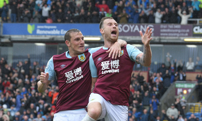 Southampton vs Burnley (19h30 15/2): Đối thủ kỵ giơ