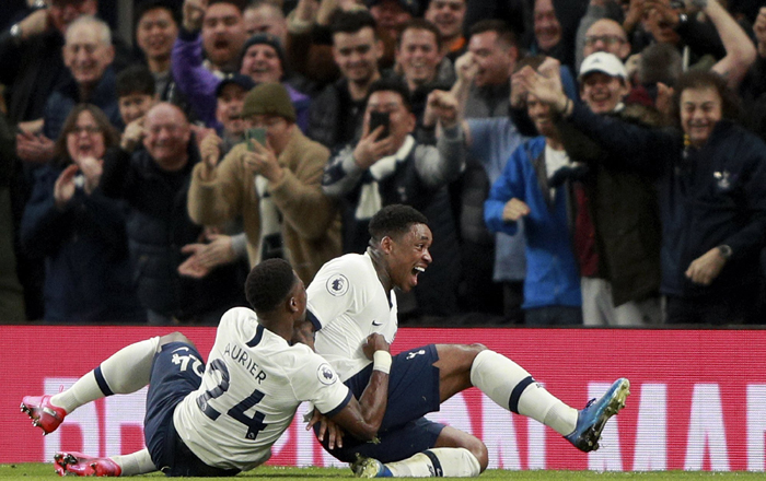 Aston Villa vs Tottenham (21h 16/2): Đã nghèo lại gặp eo