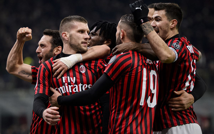 AC Milan vs Genoa (21h 8/3): Gió đổi chiều