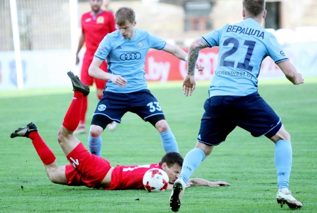 Dinamo Brest vs Vigvam Smolevichy, 22h00 ngày 20/3: Cái uy của nhà vô địch