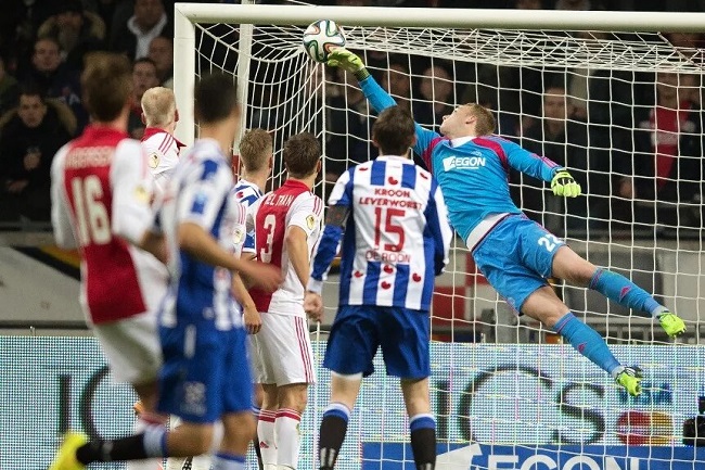 Heerenveen vs Ajax Amsterdam, 2h45 ngày 8/3: Lung lay vị trí top 1