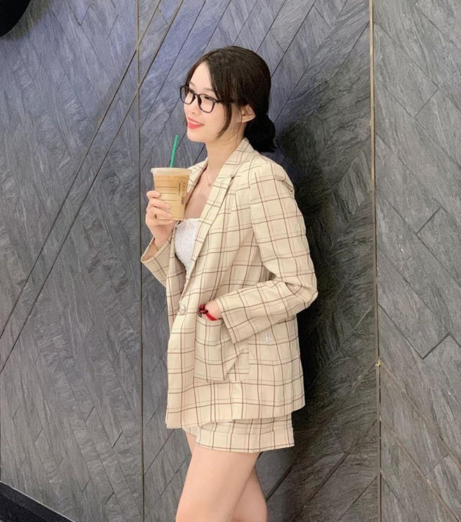 Người y&ecirc;u cầu thủ Văn To&agrave;n - Nguyễn Trang Nhung qu&ecirc; ở đ&acirc;u, sinh năm bao nhi&ecirc;u?